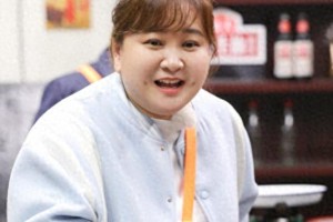 贾玲暴瘦40斤引热议：喜剧女王转型背后的故事