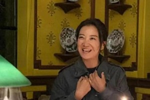 贾玲43岁生日照曝光，瘦身成功展现女强人气场