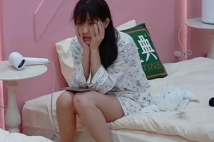 李艺彤拒绝房琪鸡汤伸手要钱引热议